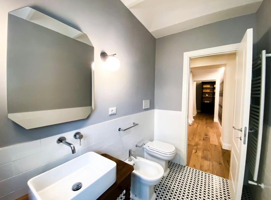 New Stylish 3-room On Lungarno Appartement