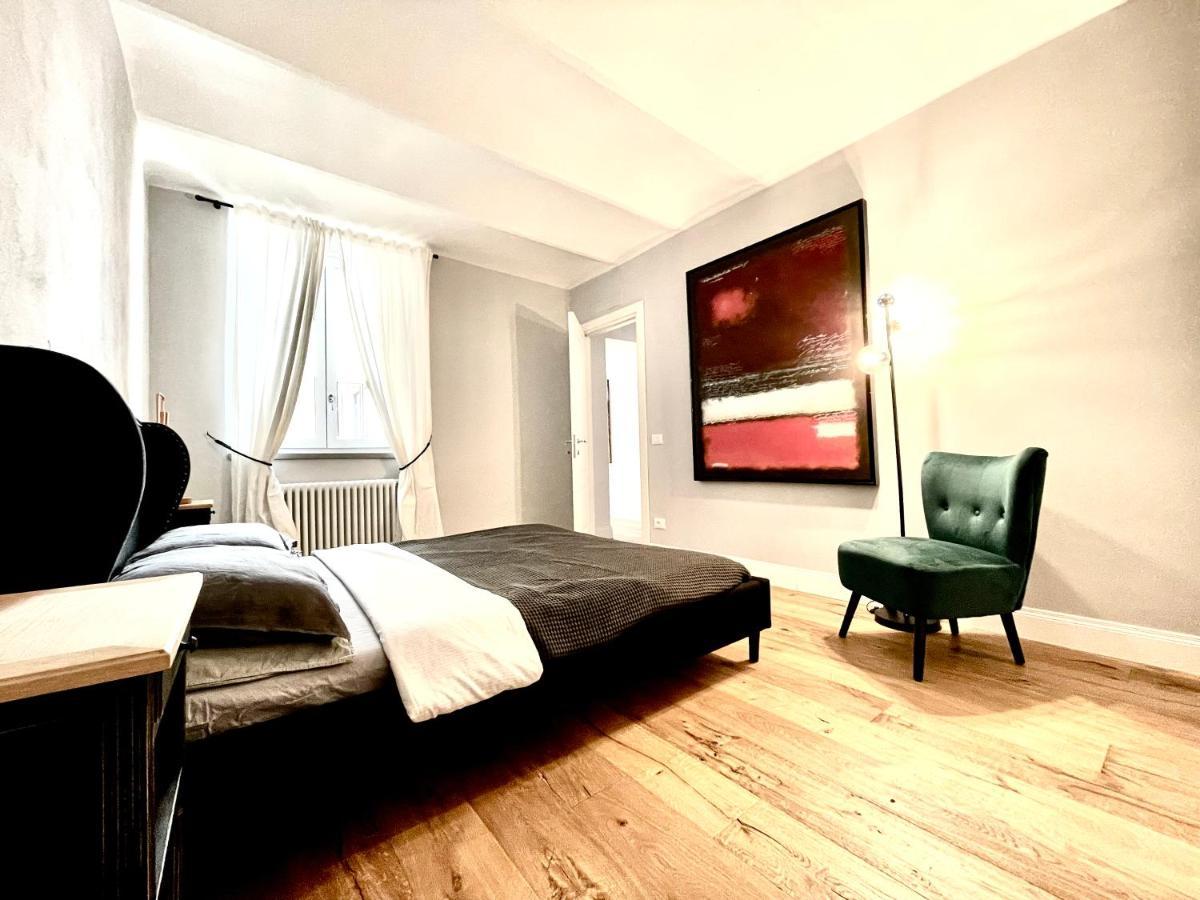 New Stylish 3-room On Lungarno Florence